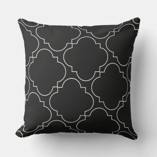Geometrisches Quatrefolienmuster Schwarz-Weiß Kissen (Vorderseite)