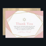 Geometrisches Rosa und Gold Bat Mitzvah Dankeschön Dankeskarte<br><div class="desc">Diese moderne und schicke Bat Mitzvah Wohnung Dankeschön-Karte verfügt über einen weißen Hintergrund mit Imitaten goldenen geometrischen Rahmen in Rosa. Auf der Rückseite befindet sich ein goldener Hintergrund für Imitate. Ändern Sie die Hintergrundfarbe und personalisieren Sie sie für Ihre Bedürfnisse. In meinem Geschäft finden Sie passende Produkte.</div>