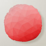 Geometrisches rotes Gefälle Rundes Kissen<br><div class="desc">geometrisches Gefälle mit rotem Gefälle. Dreieck geometrische Masche mit dunkelroten Ober-Farbverlauf, Muster, Ober, Masche, Dreiecke, Geometrie, Gefälle, cool, Dreieck, hell, rot</div>