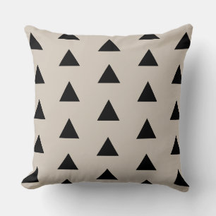 Geometrisches Schwarz und Elfenbeindreieck Moderne Kissen
