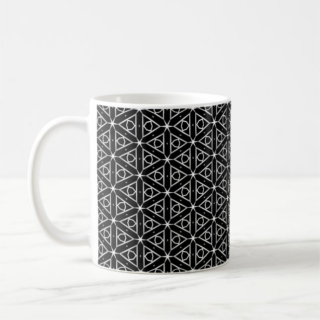 Geometrisches Schwarz-weißes und Silver Geometrism Kaffeetasse (Links)