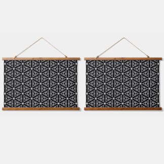 Geometrisches Schwarz-weißes und Silver Geometrism Wandteppich Mit Holzrahmen