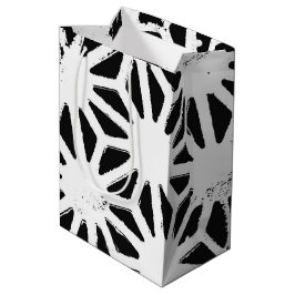 geometrisches Schwarzweißmuster Mittlere Geschenktüte