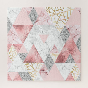 Geometrisches, silbernes Dreieck aus Gold, Marmorm