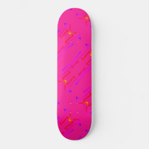 Geometrisches, vorgebautes, vollständiges rosa Sk Skateboard