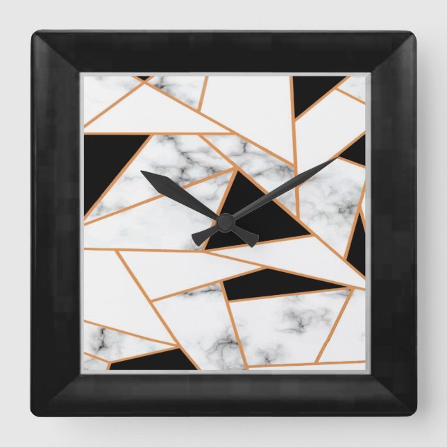 Geometrisches weißes Marmor in Gold, schwarz Quadratische Wanduhr (Vorderseite)
