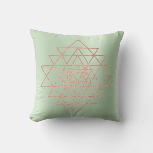 Geometry Peach Pink Rose Gold Dreiecke Grüne Kissen (Vorderseite)