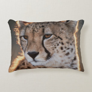 Gepard schaut weg zierkissen