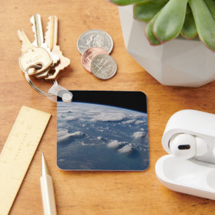 Geplünderte Anvillen der Erde auf Südborneo. Schlüsselanhänger