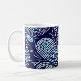 Gepunktetes blaues Muster mit Paisley und Perlen. Kaffeetasse