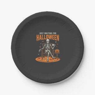 Gerade auf Halloween wartendes Skelett-Design_1 Pappteller