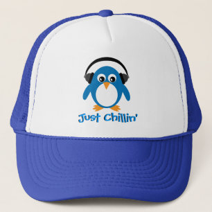 Gerade Chillin Pinguin mit Kopfhörern Truckerkappe