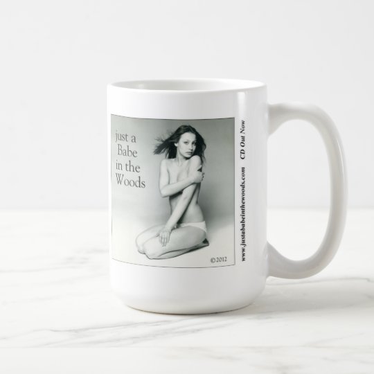 Gerade ein Baby mit weißem Hintergrund Kaffeetasse