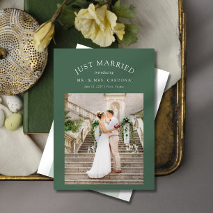 Gerade geheiratet - Flitterwochen-Hochzeitsfoto-An Ankündigung