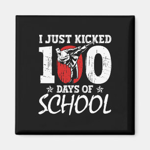 Gerade geknackte 100 Tage des School Martial Arts Magnet