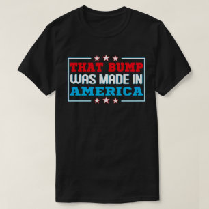 Gerade hier lustige Feuerwerke schlagen Juli 4. T-Shirt