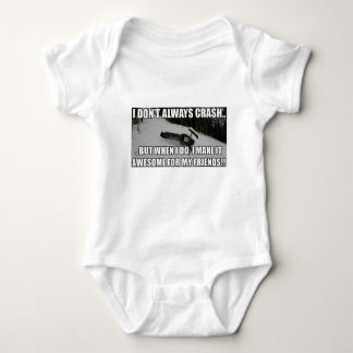 Gerade Snowmobiles Merch Baby Strampler