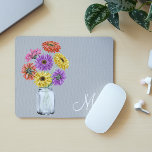 Gerbera Daisy Mason Jar Monogram für sie Mousepad<br><div class="desc">Dieses Design wurde mithilfe von digitaler Kunst erstellt und kann in dem Bereich personalisiert sein, der zur Verfügung gestellt wird, oder indem Sie den Klick wählen, um weitere Optionen anzupassen und den Namen, die Initialen oder die Wörter zu ändern. Sie können auch die Textfarbe und den Textstil ändern oder den...</div>