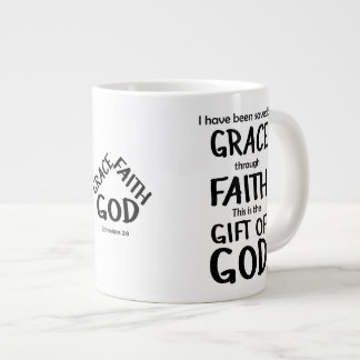 Gerettet von Gnade durch den Glaubenschwarzen Ephe Jumbo-Tasse