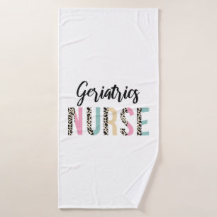 Geriatrics Nurse Cute Leopard Design - Funny Gift Badehandtuch