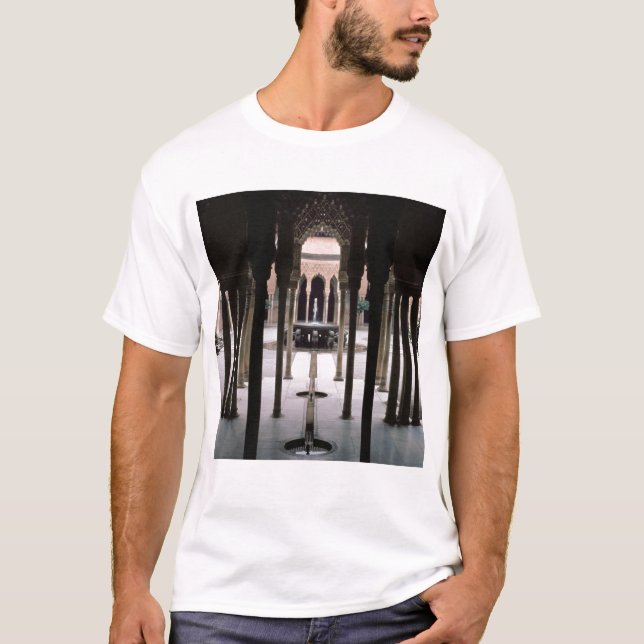 Gericht der Löwen angefangen während der T-Shirt (Vorderseite)