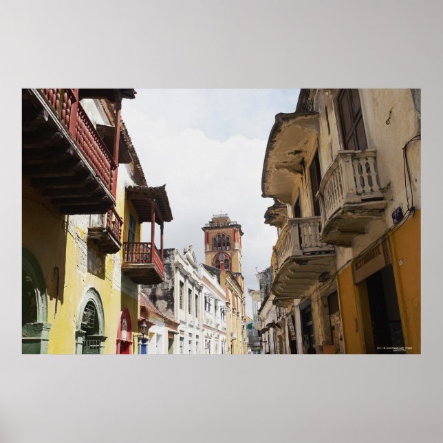 Geringe Aussicht auf die Apartments entlang der St Poster (Vorne)