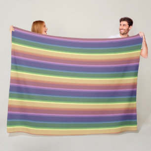 Geringe Regenbogenstreifen Fleecedecke