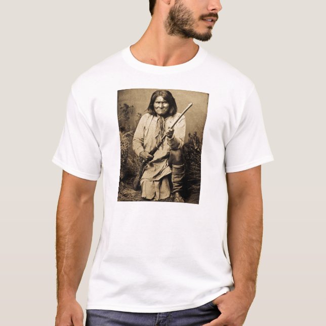 Geronimo mit dem Gewehr 1886 Vintag T-Shirt (Vorderseite)