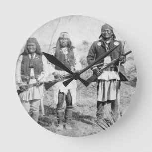 Geronimo und drei seiner Apache-Krieger, 1886 (b Runde Wanduhr