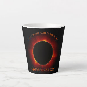 Gesamtsolares Eclipse Milchtasse