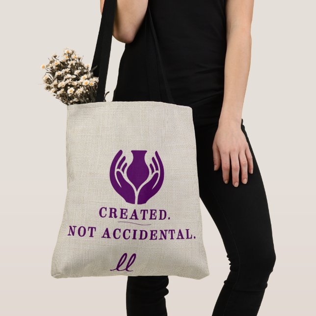 Geschaffen. Nicht zufällig. Tasche (Von Nahem)