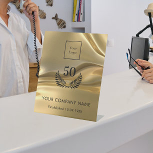 Geschäftsjahre mit Gold-Logo Sockelschild
