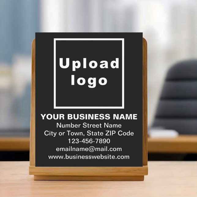 Geschäftsmarke auf schwarzem Acrylschild (Black acrylic sign with your business brand)