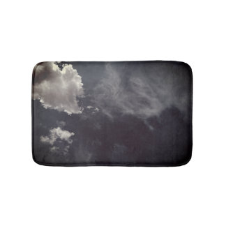 Geschärfte Wolken Badematte