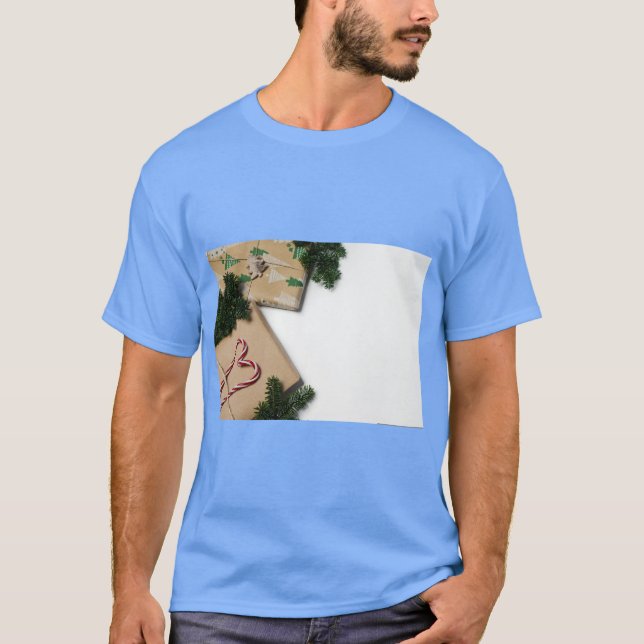 „Geschenke“-Feier & Freude T-Shirt (Vorderseite)