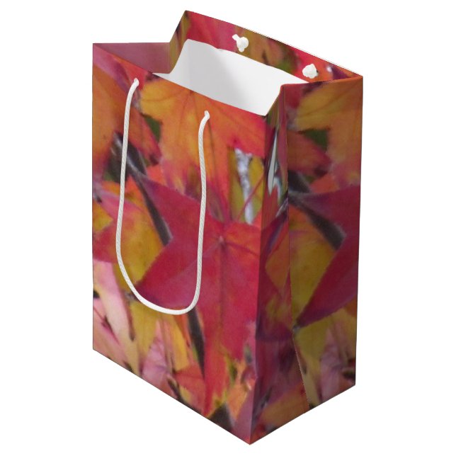 Geschenktasche - Herbstlaub Mittlere Geschenktüte (Vorderseite Schrägansicht)