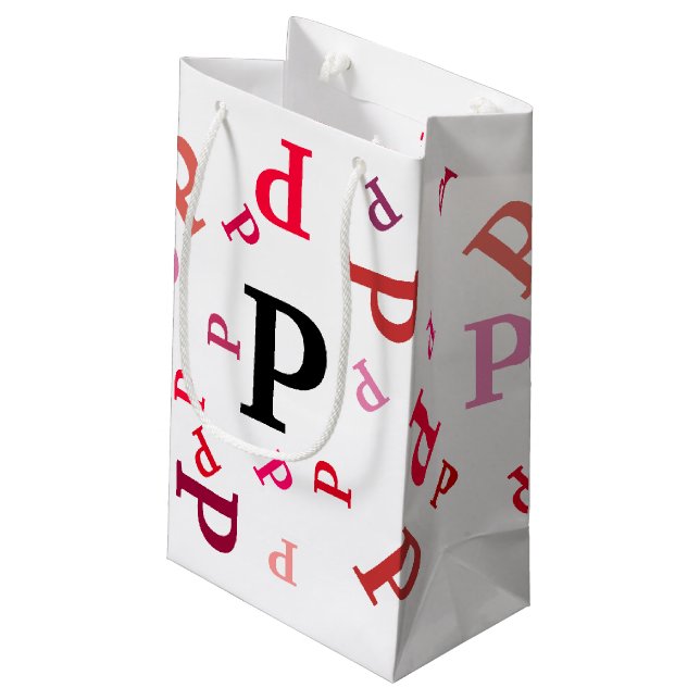 Geschenktasche - Jumbled Letters in Reds und Pinks Kleine Geschenktüte (Rückseite Schrägansicht)