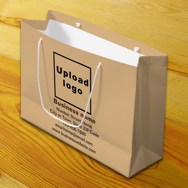 Geschenktüte für Großgeschenke in hellbraun (Build brand name awareness. Your business brand on light brown large gift bag.)