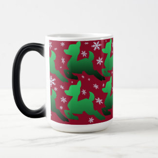 Geschenkverpackter grüner Schneemuffel-Tasse Verwandlungstasse
