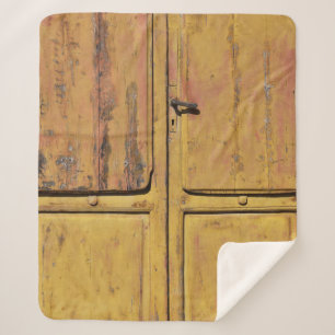 Geschlossener Holzschrank Sherpadecke