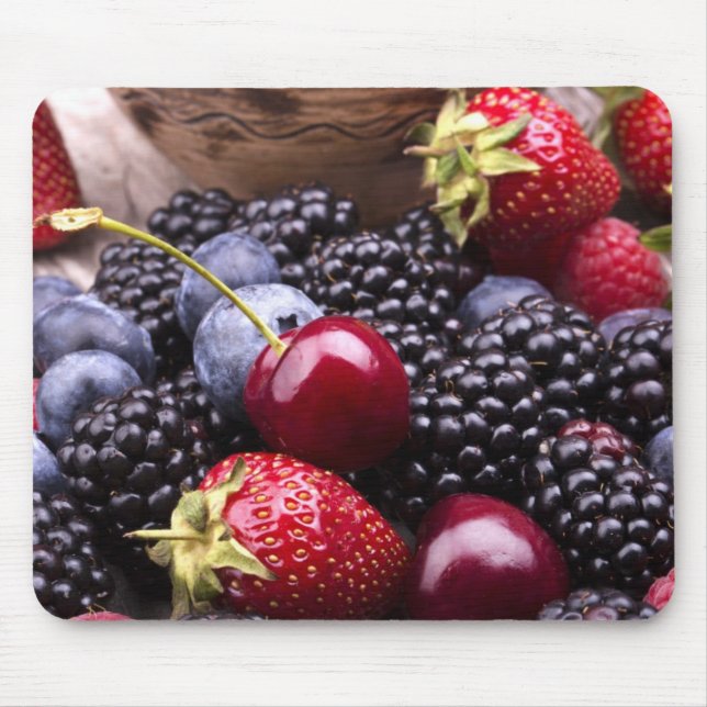 Geschmackvolle Sommer-Früchte auf einer hölzernen Mousepad (Vorne)