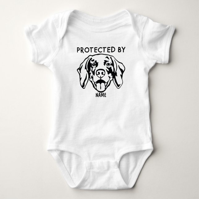 Geschützt durch Hunde Personalisierter Baby-Bodysu Baby Strampler (Vorderseite)