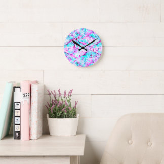 Geschütztes Blossom Ein farbenfroher Lichtdesign Runde Wanduhr
