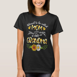 Gesegnet, als Mama und Oma Sonnenblumen bezeichnet T-Shirt