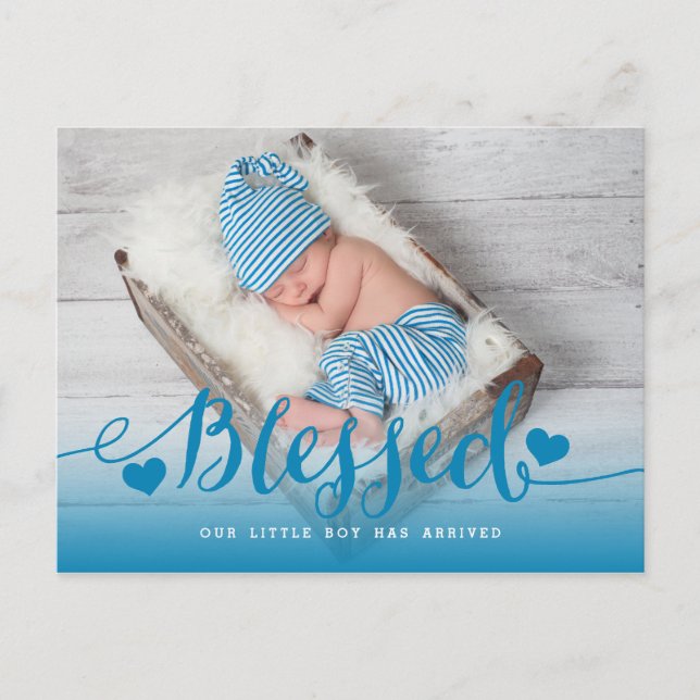 gesegnet | Blue Baby Boy Foto Geburtsankündigung Ankündigungspostkarte (Vorderseite)