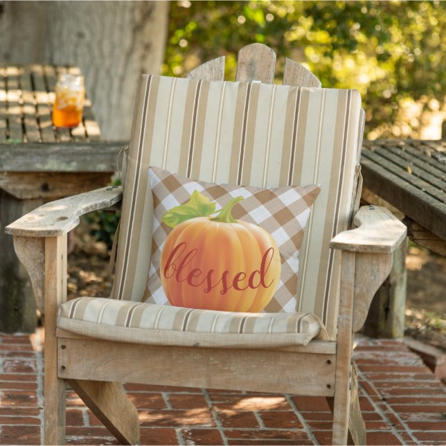 Gesegnet Herbst Ernte Pumpkin auf Gingham Kissen (Stuhl)