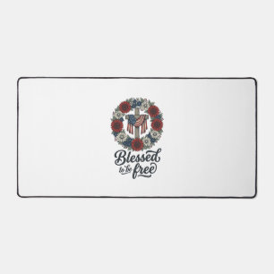 Gesegnet, um ein patriotisches Blumenkreuz-Shirt f Schreibtischunterlage