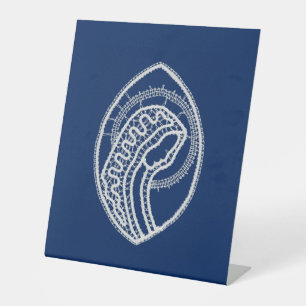 Gesegnete Jungfrau Mary, weiße Spitze, marineblau Sockelschild
