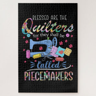 Gesegnete Quilters-Piecemaker, die die Nähideen a