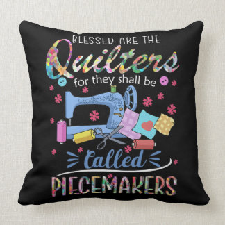 Gesegnete Quilters-Piecemaker, die die Nähideen au Kissen